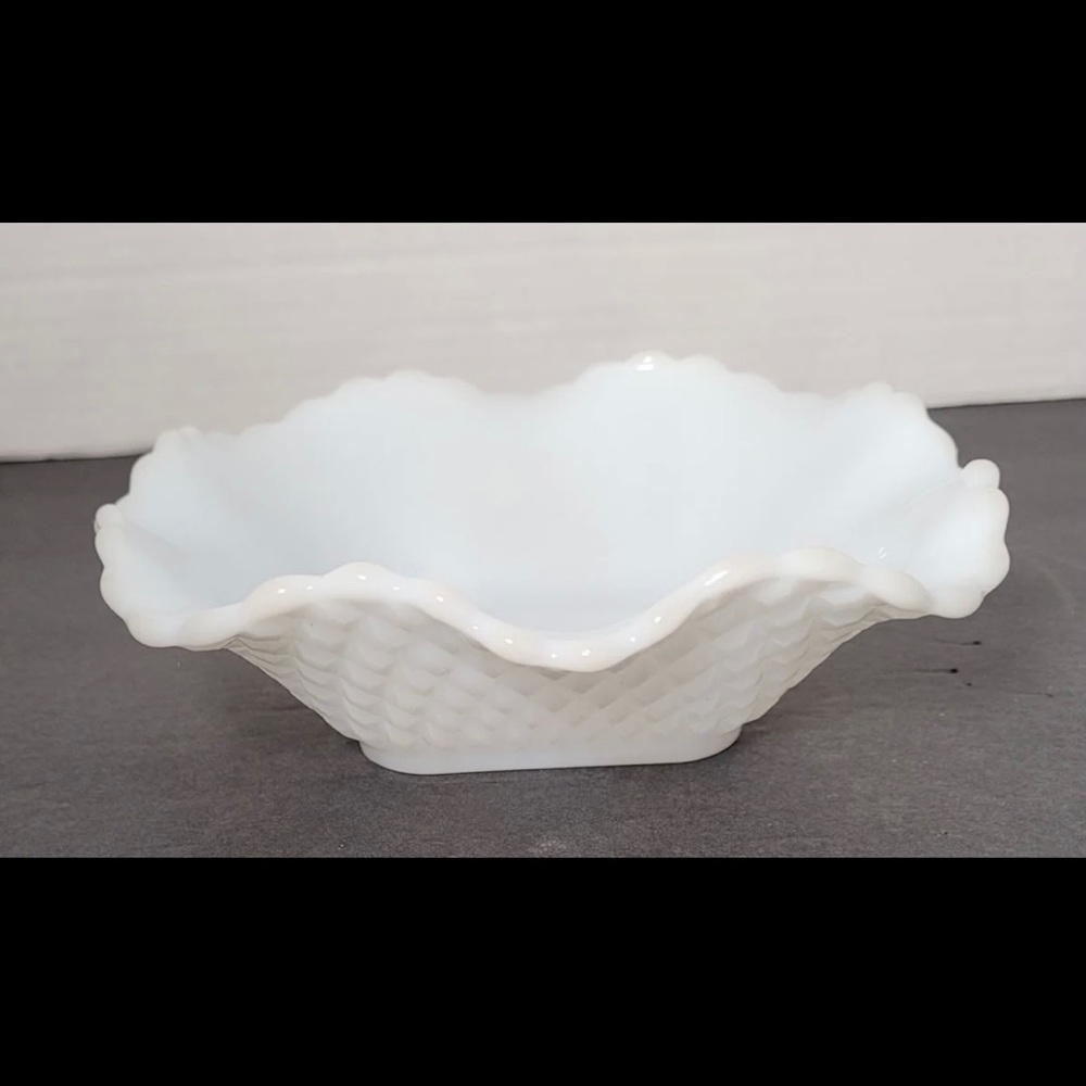 Vintage Fenton White Milk Glass Candy Dish / Ashtray